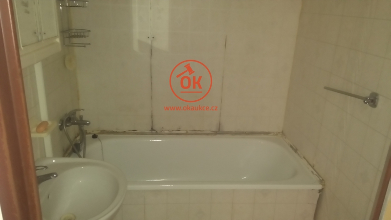 Prodej bytu 2+1 před rekonstrukcí, Praha 10 - Vršovice