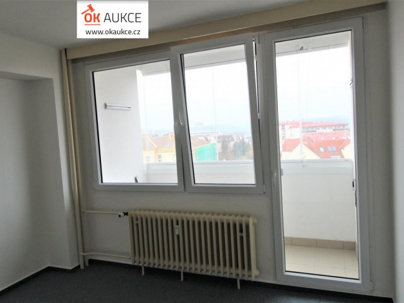 AUKCE PODNÁJMU - světlý byt 3KK (74m2) s dvěma balkony, Veleslavín